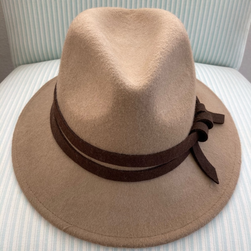 NEW Women’s Wool Hat